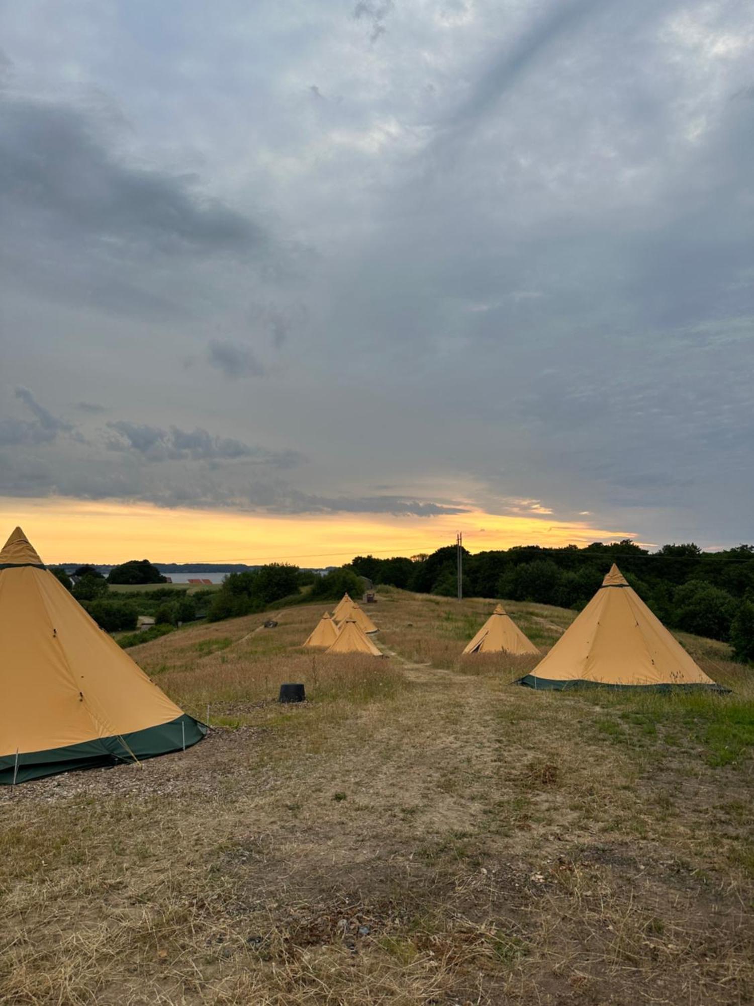 ホテル Krusmolle Glamping オーベンロー エクステリア 写真