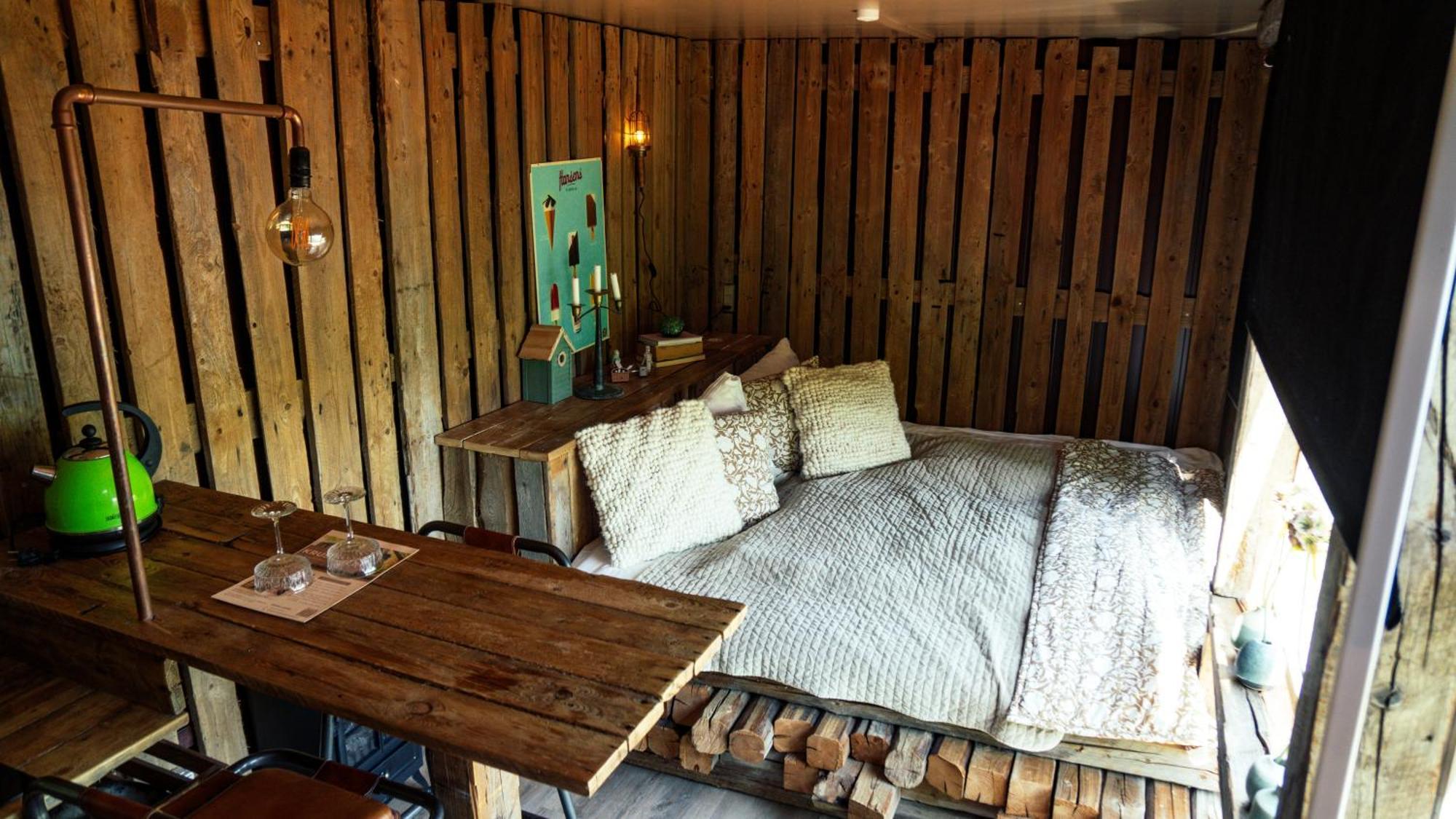 ホテル Krusmolle Glamping オーベンロー エクステリア 写真